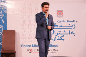 اجرای موسیقی زنده در آیین روز جهانی اهداکنندگان خون در کرمان