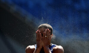 لوتمیر پائیس از برزیل در حال تمرین دو 800 متر مردان / عکس: سرجیو مورائز / رویترز