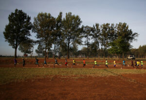 ورزشکاران کنیا در دانشگاهی در غرب این کشور خود را برای المپیک آماده می سازند/ عکس: زیگفرید مدلا / رویترز