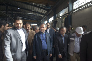 اسحاق جهانگیری در حاشیه بازدید از پروژه انتقال آب از سد صفارود به کرمان